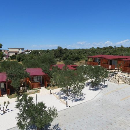 Campsite Kaya Pakostane Bagian luar foto
